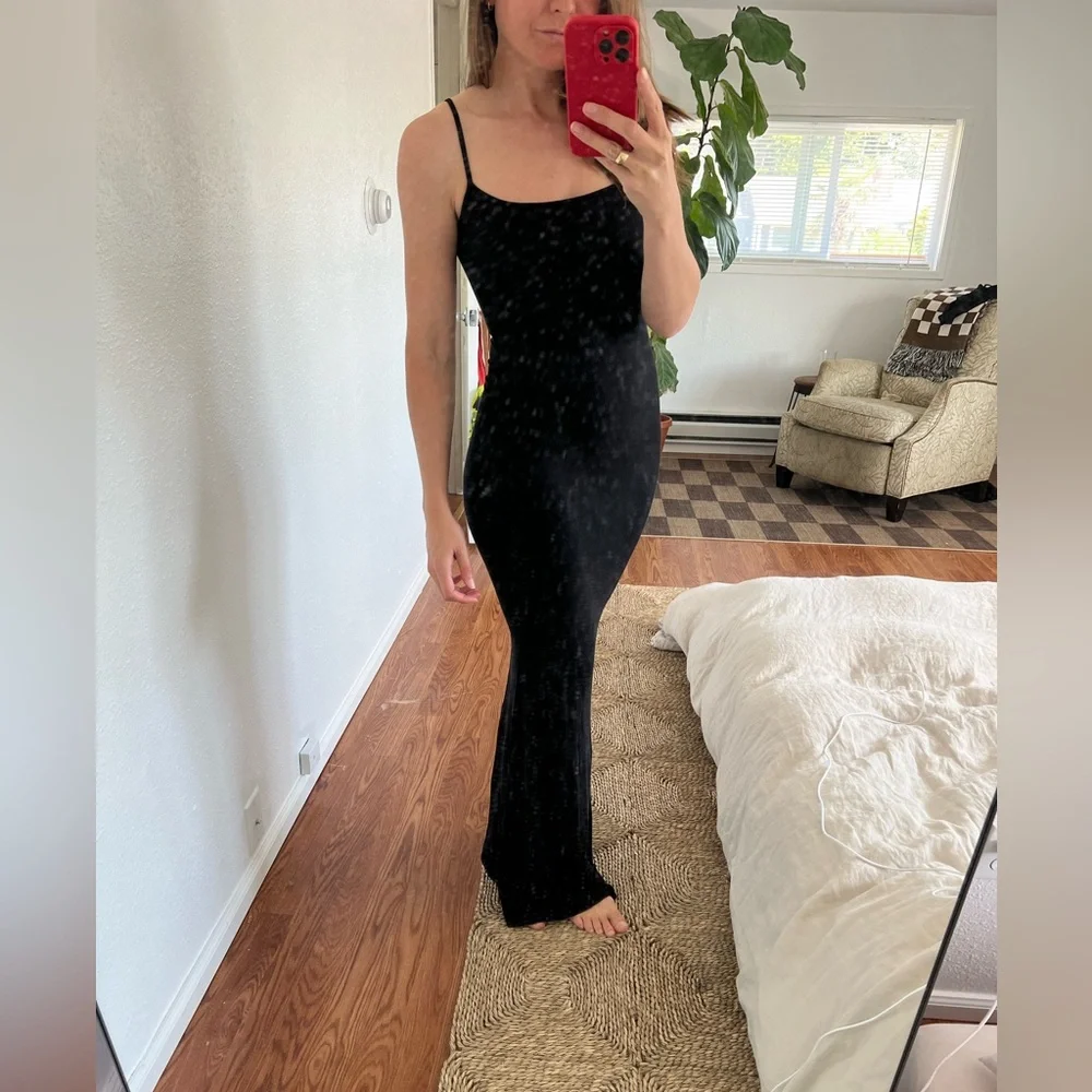 Skims Long Slip Dress - Picture 2 of 3